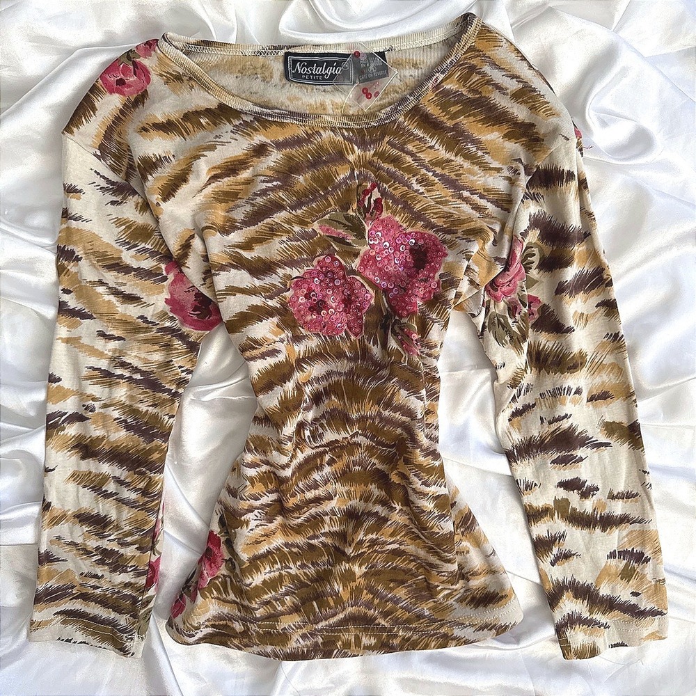Nostalgia Petite Animal Floral Sequin Long Sleeve Top Brown Pink PL